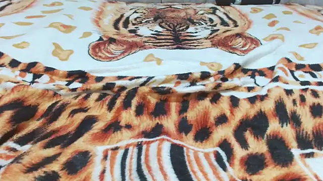 musa_levass_happy webcam