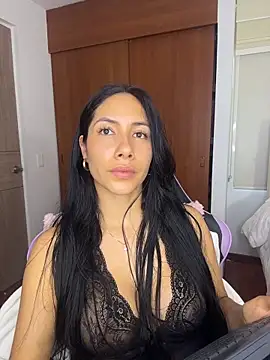 arianareynoldss - ArianaReynoldss's free webcam - UK Sex Cams