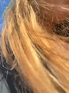 AllesandraLove webcam