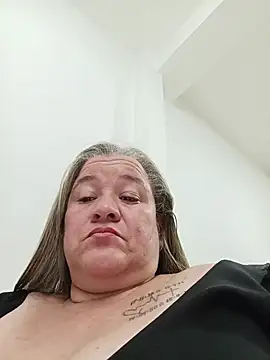 MilF-eterna_69 webcam