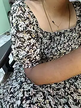 tamil_thaara03 webcam