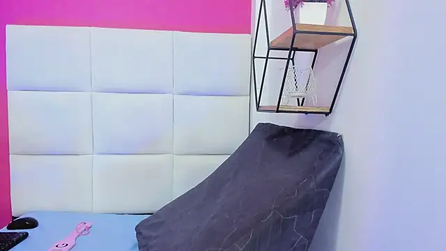 NamiInk_hot69 webcam