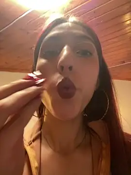 Maraia_pink18 webcam