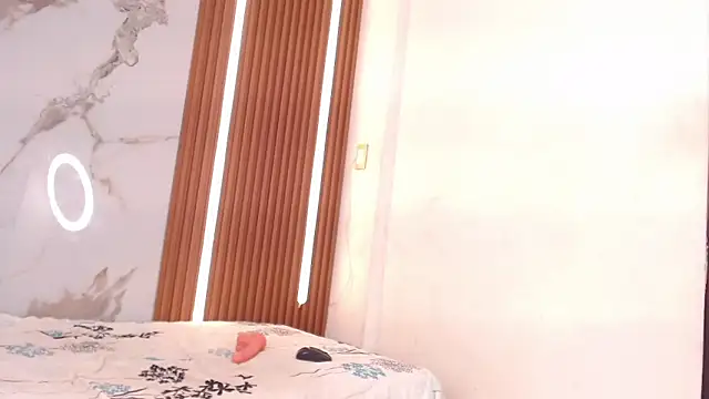 kelsiee_hills webcam