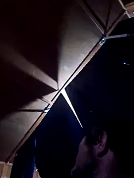 UncutHammer69 webcam