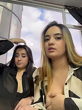 Antonella_Julieta webcam