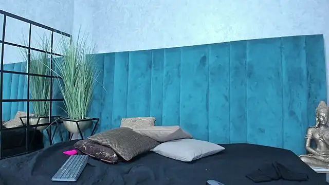 VictoriaaBlair webcam