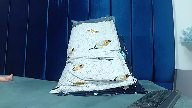 Bombom_brown1 webcam