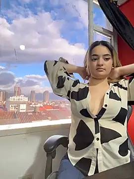 Antonella_Julieta webcam