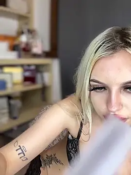 Steffi_Snowbunny webcam