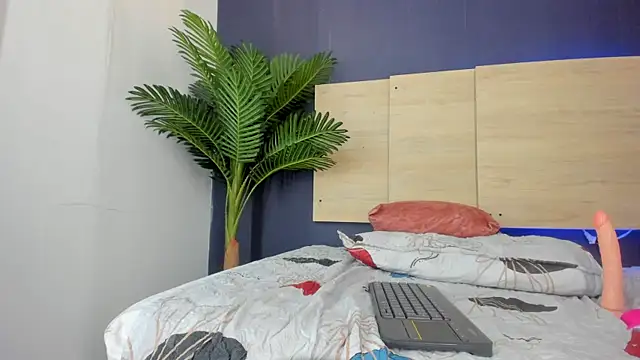 violet_giraldo webcam