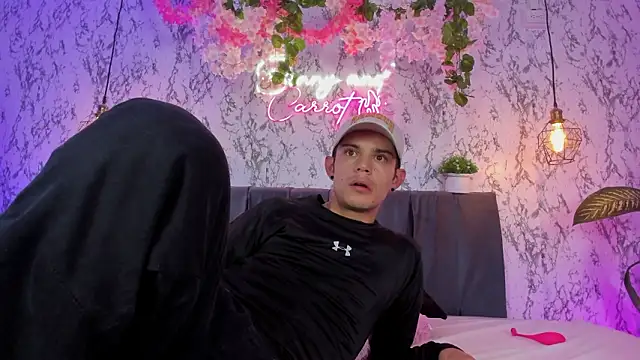 Bonny_and_carrot webcam