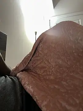 makeherfeelg - Makeherfeelg's free webcam - UK Sex Cams