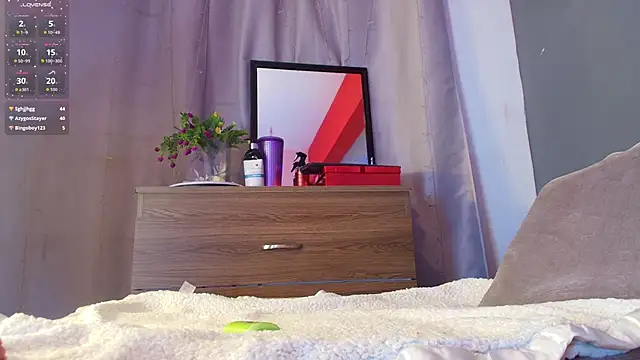 jade_brunnette webcam