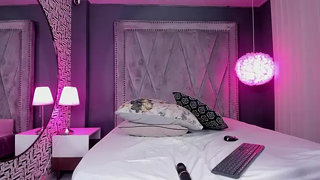 Pamela_Johnsonn webcam