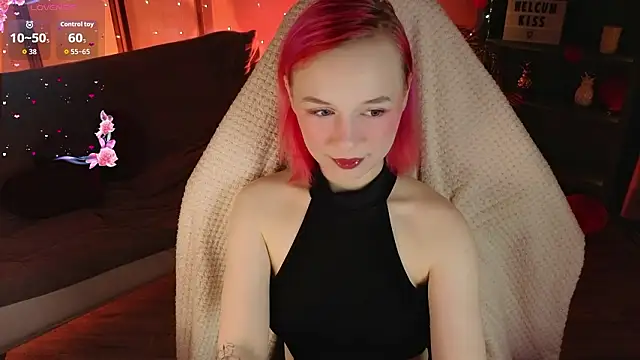 NaomiYoru webcam