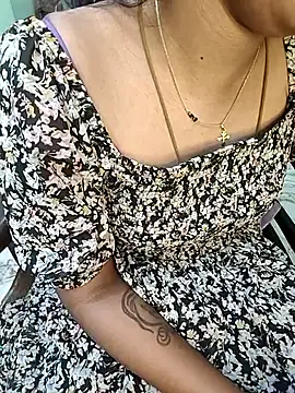 tamil_thaara03 webcam