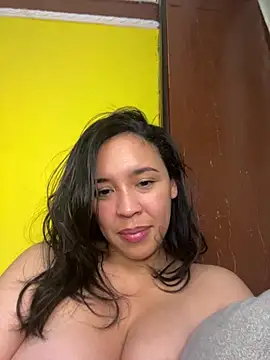 Esmerald_1111 webcam