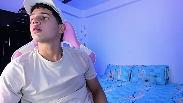 Adrian_Prime_ webcam