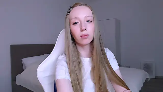 Luna_insniity webcam