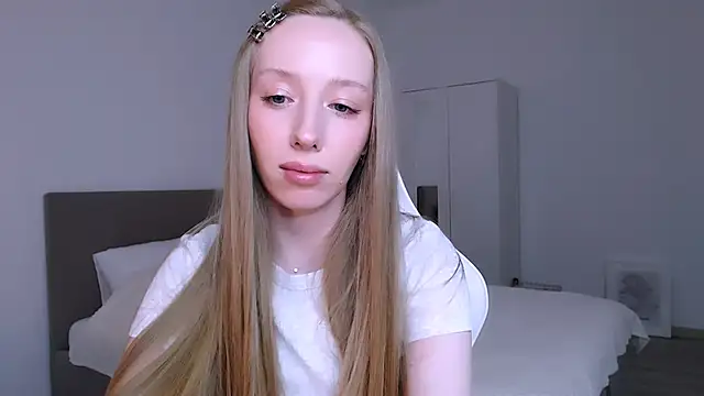 Luna_insniity webcam