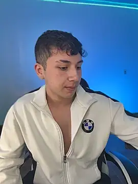 oliver_kyy - Oliver_kyy's free webcam - UK Sex Cams