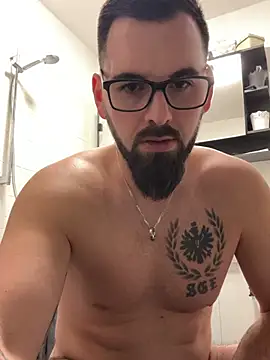 xxxsharkexxx (Ask my age) - Schwanz zeigen