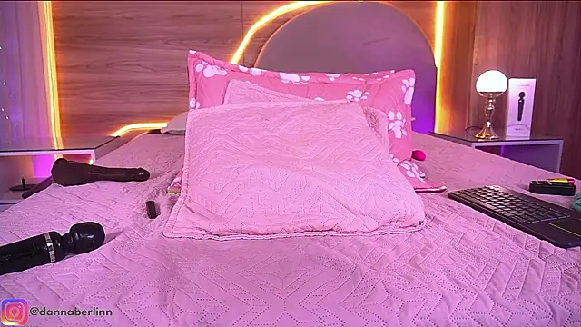 danna_berlin_ webcam