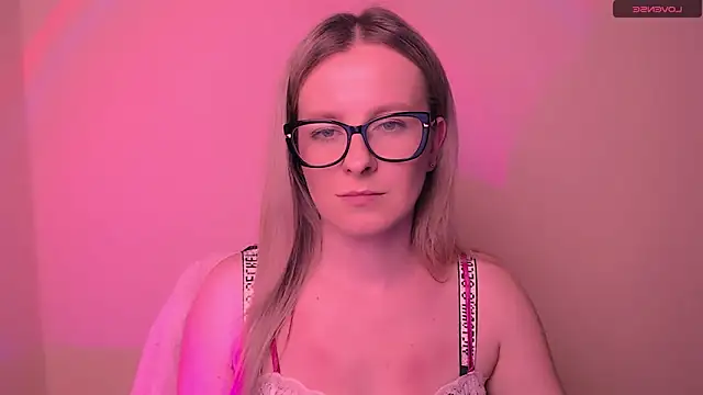 AnnePeach webcam