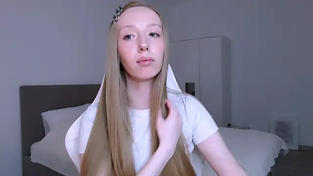 Luna_insniity webcam