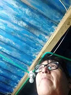 clarita_01 - Clarita_01's free webcam