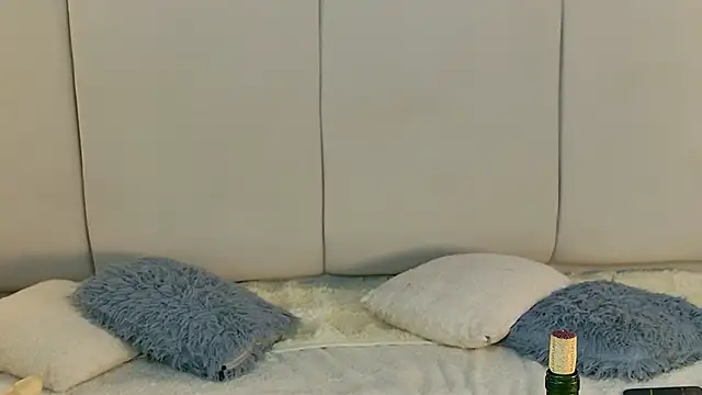 Niicolle_Miller webcam