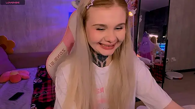 britney_lynch - Britney_Lynch's free webcam - UK Sex Cams