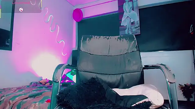 Kendall_hornyy webcam