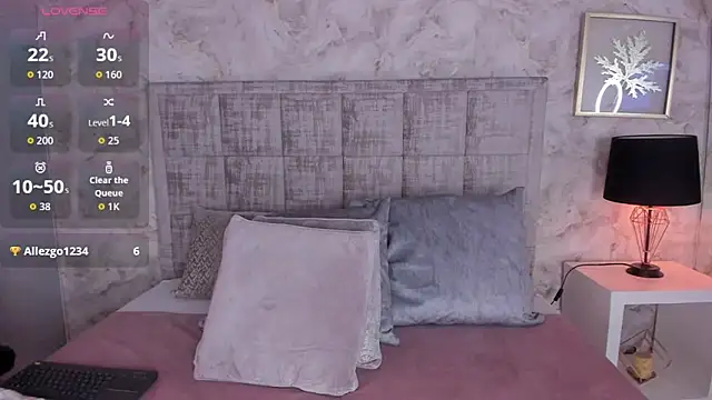 MiaSanders2025 webcam