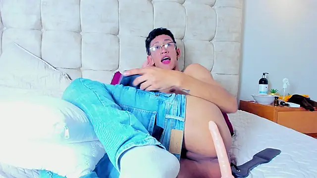 twink_royale18 webcam