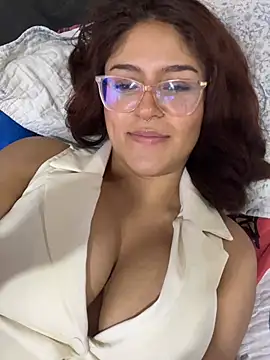 Webcam Model (Juliana_News)  is live.Free join now!