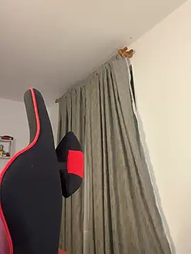 Ezzio_Scolaro webcam