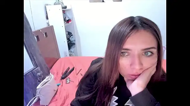 megan_doll2123 webcam