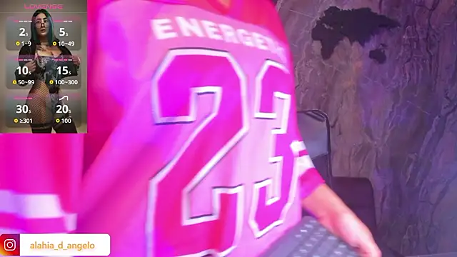 Alahia_Dangelo webcam