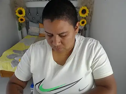 hotlesby_valery webcam