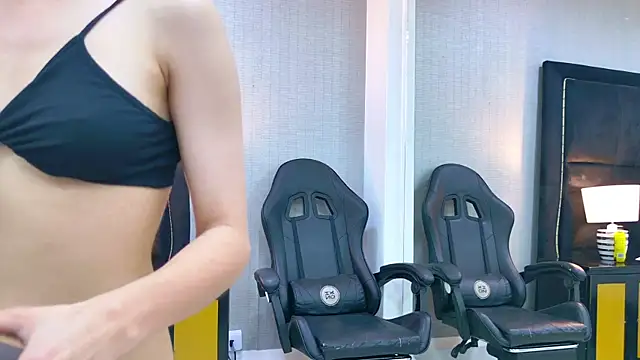 AshleyGingerr webcam