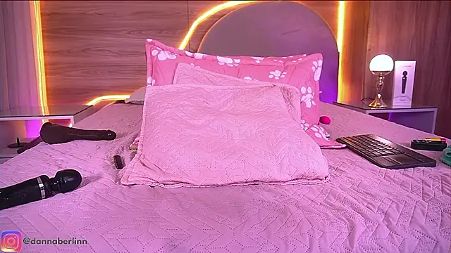 danna_berlin_ webcam