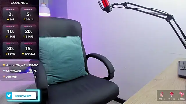 Lucy_Williiams webcam