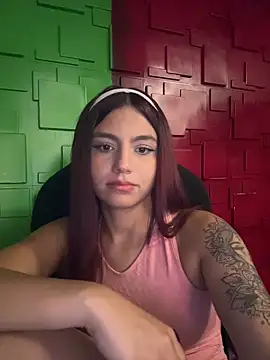 Emily-teen webcam