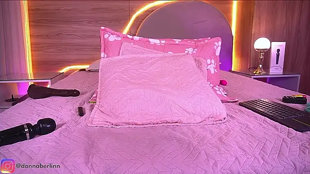 danna_berlin_ webcam