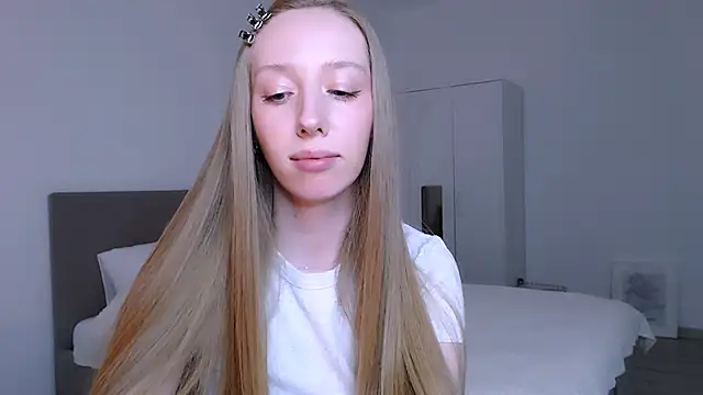 Luna_insniity webcam