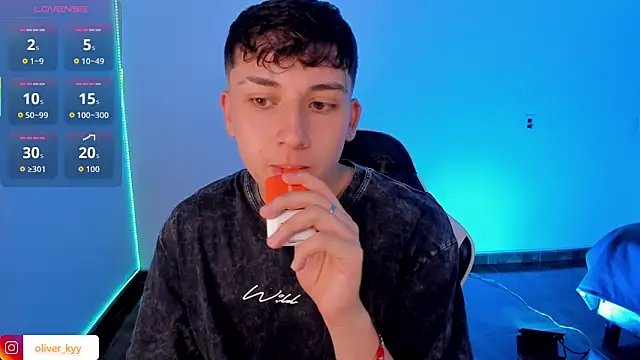 oliver_kyy webcam