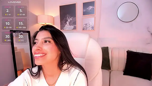 tiffany_low - Tiffany_Low's free webcam