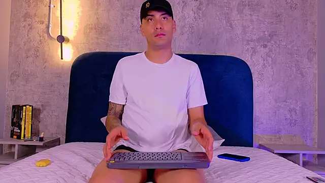 TommyBlue_ live sex cam